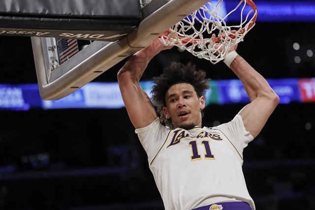 大三场均13+4！佩贾之子宣布报名NBA选秀但将保留返校资格！