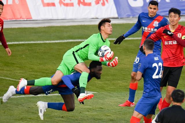 高效！哈兰德21场欧冠进26球 平均61分钟进1球